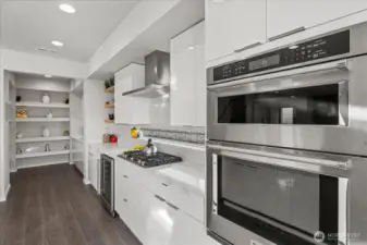 View towards butler's panry