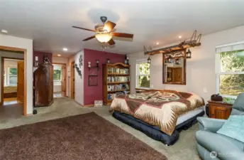 Walk-in closet, large primary bathroom