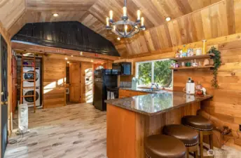 Cabin-large living area, granite countertops