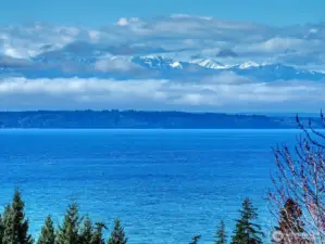 The view never gets old. Relax and enjoy it.