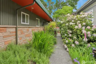 Pathway between units