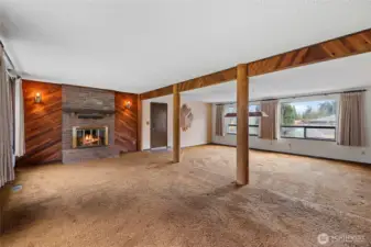 Main level bonus room