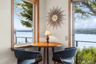 Intimate corner seating with spectacular views