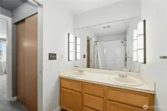Primary bath