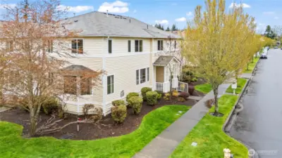 Welcome to this wonderfully maintained corner lot townhouse.