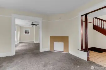 Traditional floor plan has the living room ight off of the entry.
