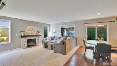 Enjoy this gas fireplace for year round comfort!