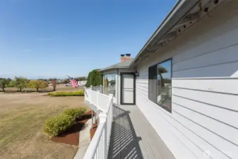 wrap around deck