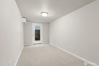 Photographs are for illustrative purposes only. Features, finishes, interior/exterior colors, landscaping and floorplan shown may vary from actual homes built