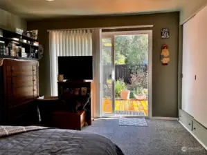 Main bedroom - Sliding Door leading to deck