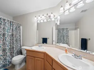 Guest bathroom on 2nd floor