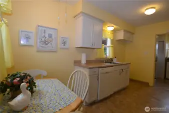 Dining Room & Kitchen