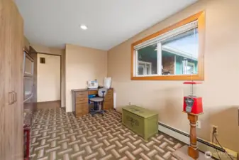 Main House: Extra Flex Room Space that could serve as an office, bedroom (without a closet) or a Wellness Room