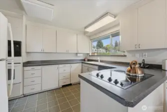 Sunny and open kitchen.