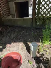 Outside cleanout