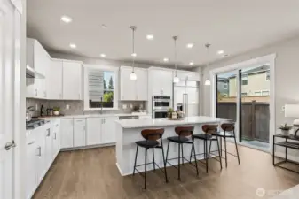 Well-appointed kitchen!