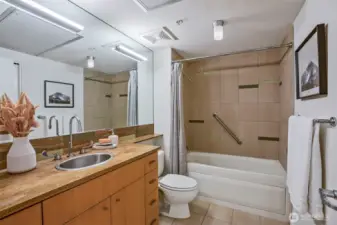 Photo is from when the unit was staged.