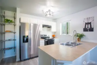 Brand New Kitchen Appliances.