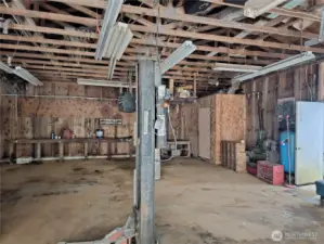 Garage with car lift