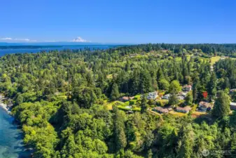 Perched in central Puget Sound -- a rural idyll but so close to amenities of the city.