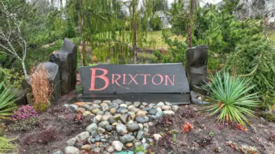 Located in the popular Brixton neighborhood built in 2018 just minutes from downtown Sammamish and local schools.