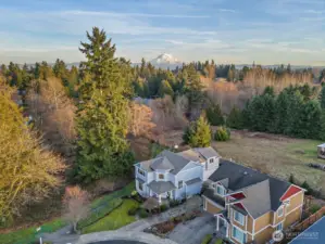 Walking path to the community park & basketball/sport court is right alongside property