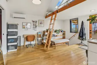 Open living space for entertaining.