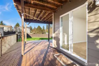 Lower wrap around deck