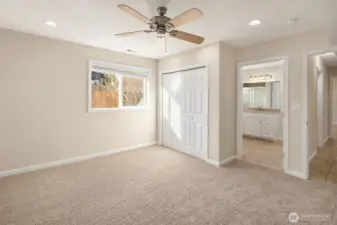 Lower level bedroom w/ ensuite