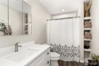 Main Floor Full Bath