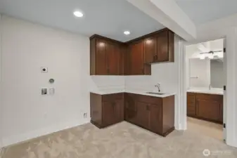 Kitchenette with w/d hookup.