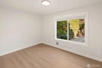 UNIT B - Primary bedroom