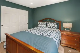 2nd bedroom