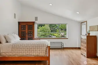 lake view room