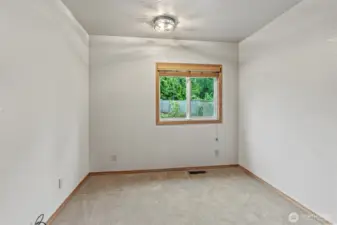 Main level office/nook/music room...