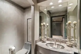 Hallway 1/2 bath