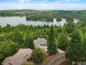 Welcome to this beautiful, elegant and private sanctuary close to all of the Beach Club and Port Ludlow amenities, and only a short drive to all that the Olympic Peninsula offers!