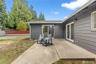 The patio is easily accessible from both the kitchen/dining area and the family room. A custom pet door off the family room offers convenient indoor/outdoor living for your furry friends.