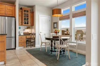 Kitchen Eating Space