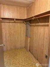 Walk in closet