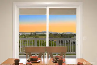 View as you enjoy your friends and family from the dining room.