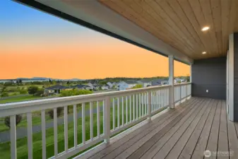 Beautiful back deck that allows for Entertaining while enjoying breathtaking views of the San Juan Islands and beyond.