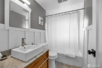 Main Floor Full Bathromm