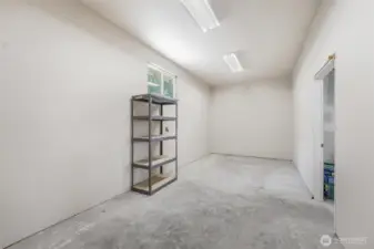 10x25 insulated storage room.