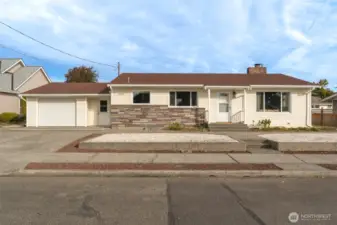 Welcome to 1720 E Street, Lynden.