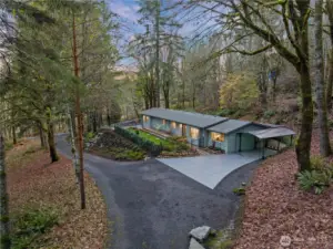 Welcome home to this turn key home. Minutes to Hwy 101, west Olympia and more