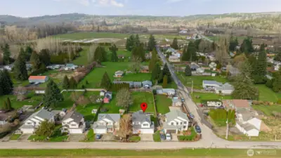 Quiet, local-minimal traffic roads, but closet to downtown and easy hwy access!