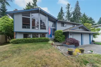 Welcome home to Twin Lakes Golf & Country Club
