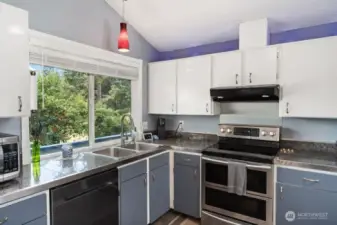 Recently updated for easy entertaining, with double oven!