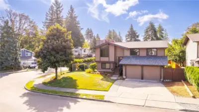 Great corner lot, quiet neighborhood